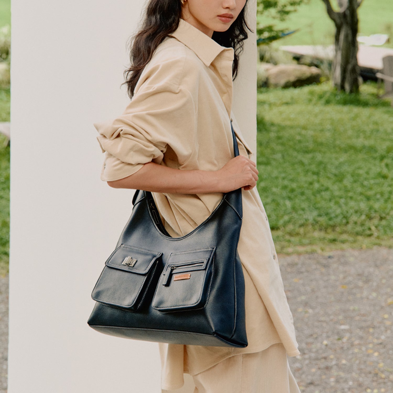 Genuine leather triangular tote hobo bag (large size)