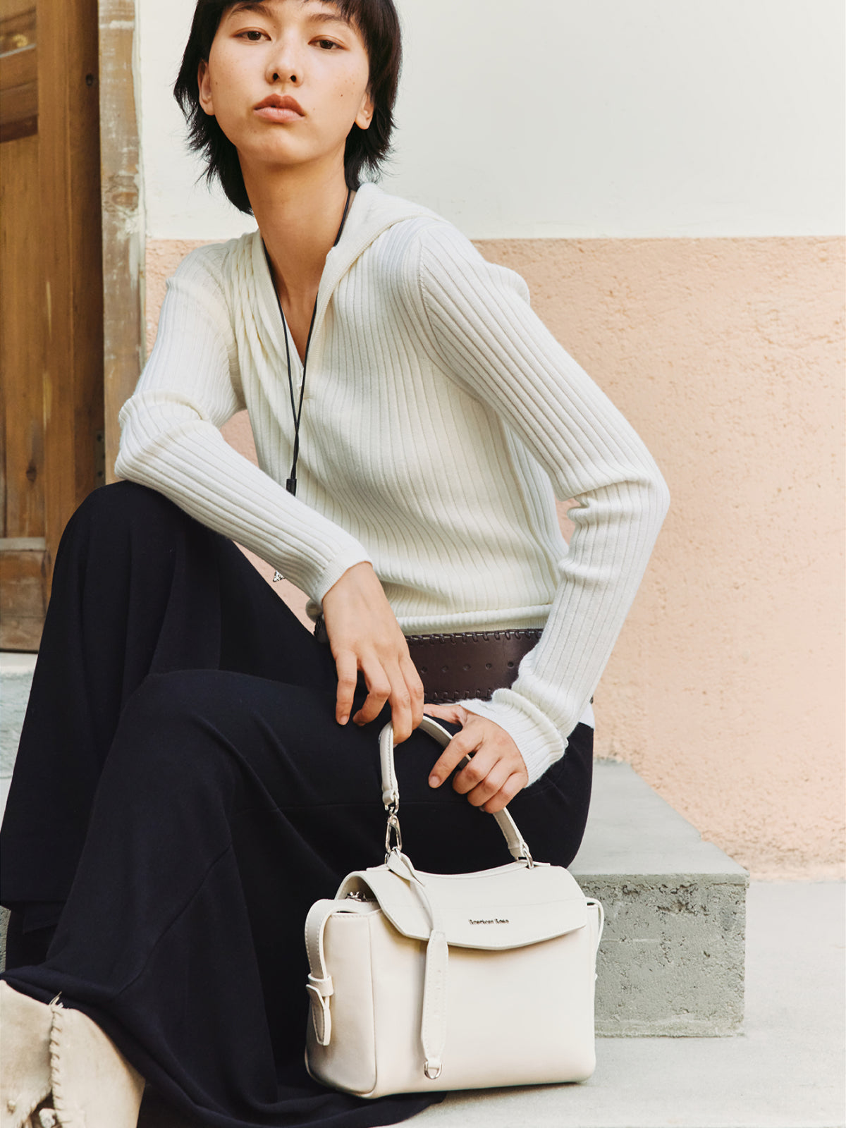 Hite bag, crossbody/shoulder style, commuter style (cowhide leather)