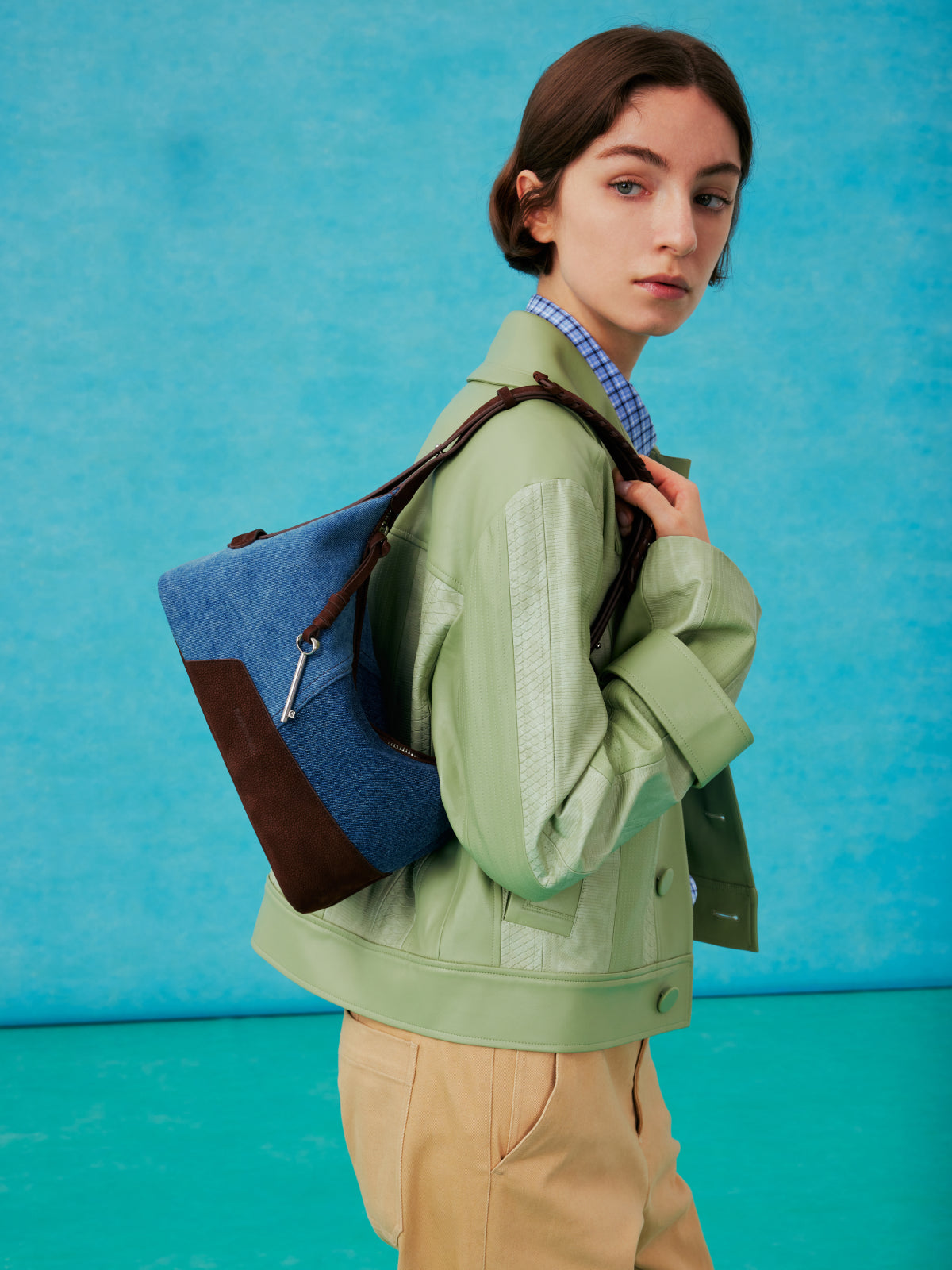 Commuter underarm shoulder bag