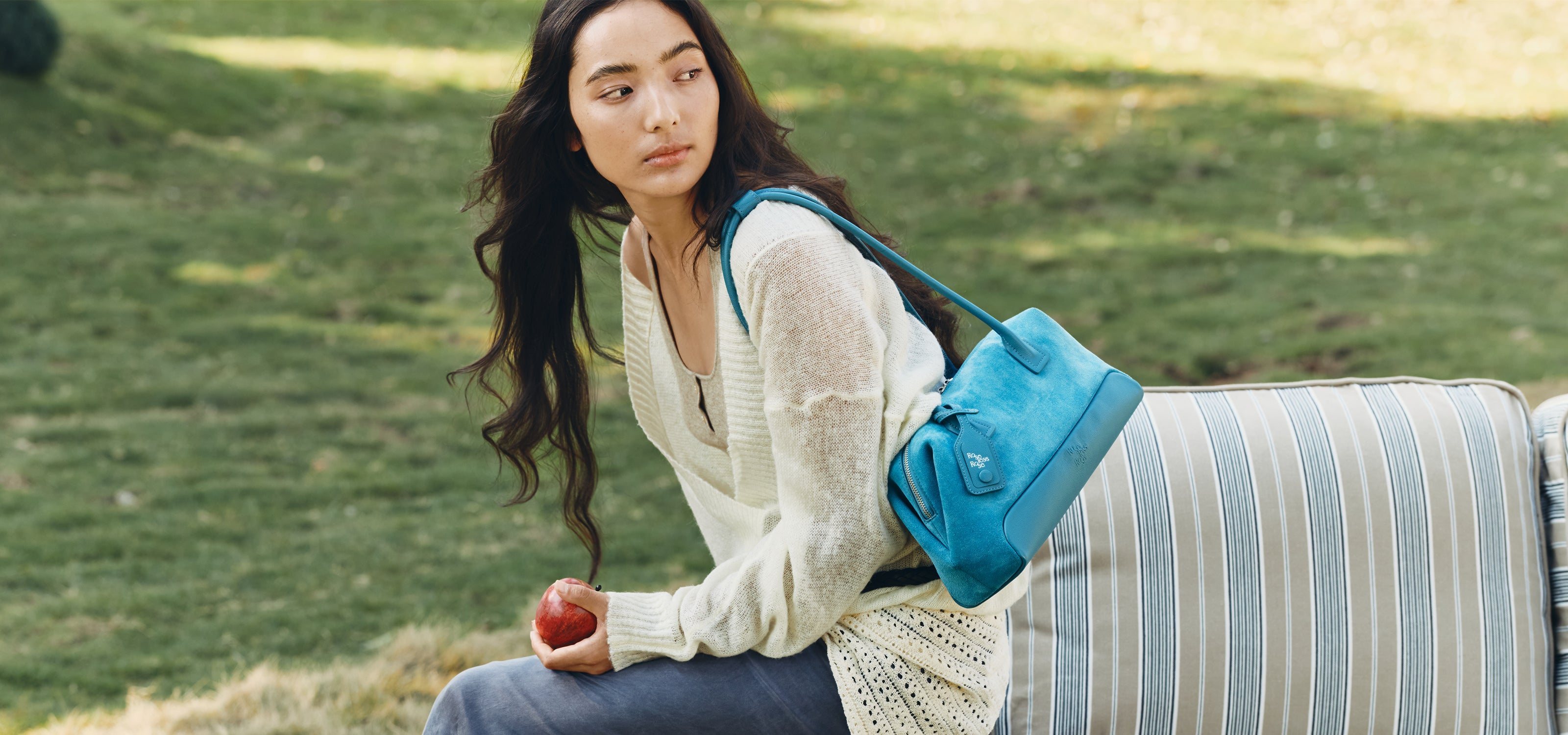Rose’Muse satin traveling boston bag Rose'Muse satin travel boston bag